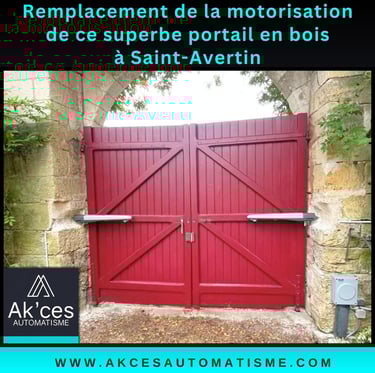 Remplacement de la motorisation de ce superbe portail en bois à Saint-Avertin