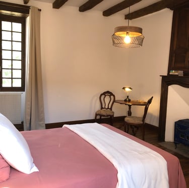 Bed & Breakfast, Room, Plazac, Perigord, Dordogne, France.