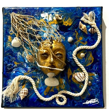 Ilona Paris tableau d'un visage sculptée émergeant de l'eau