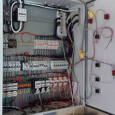 Instalación y cableado eléctrico en estación de servicio ejecutado por Petrosur C.A. Venezuela