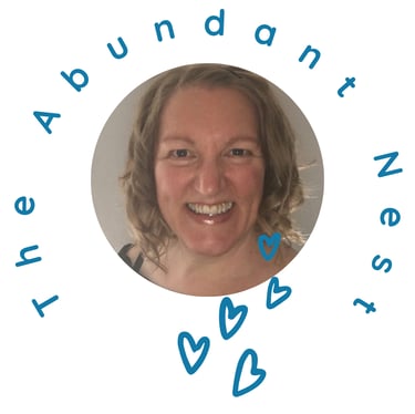 The Abundant Nest Logo, Jane's face with title and hearts
