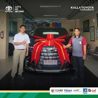 foto penyerahan unit Alphard