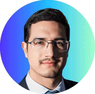 Picture of Fidel in a suit and tie