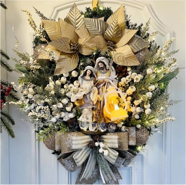 Nativity scene in wreath
