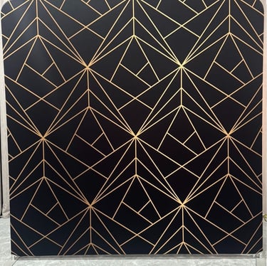 Fotobooth met elegante backdrop voor trouwfeest in West-Vlaanderen