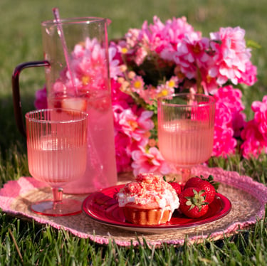 Cute Strawberry Crunch Cake