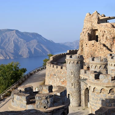 Castillitos military battery, built in the 1930s, but with the appearance of a medieval castle. In t