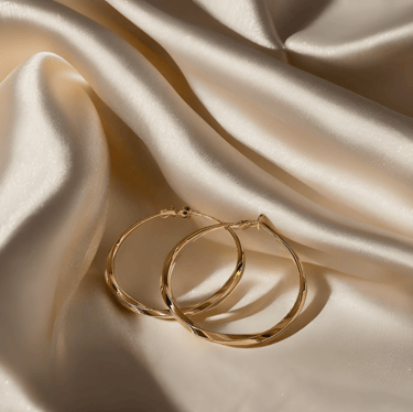 Round hoop earring