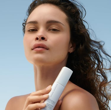 a woman with a white shirt and a white shirt