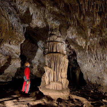 Espeleología en cuevas de Andalucía