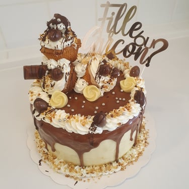 Layer cake Gender Reveal