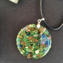 orgonite pendentif pierres naturelles
