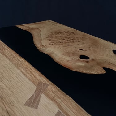4 Seater Oak Dining Table close view