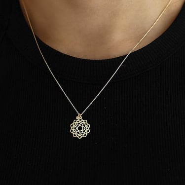 Stylized Floral Necklace in 14K Gold. Flower Necklace with Diamond Pendant Necklace