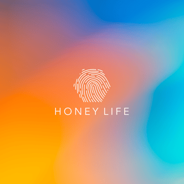 Honey Life logosu, modern ve minimalist tasarımıyla sağlık ve doğallığı simgeler.