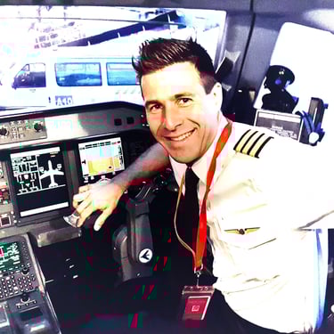 Professionnal Coach Jerome Vaillancourt in his pilot uniform