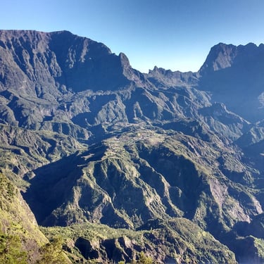 Point de vue sur Cilaos depuis la Fenêtre des Makes