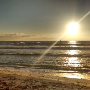 Coucher de soleil sur la Plage des Brisants à Saint-Gilles-Les-Bains
