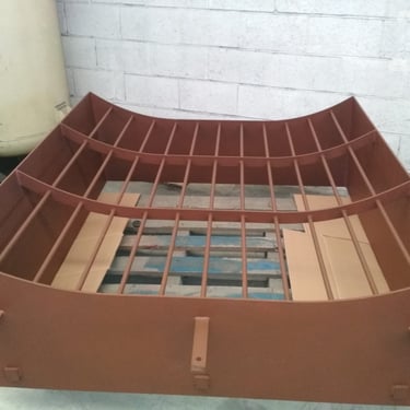 Reja cassette. Chapa, pletinas y redondos macizos. Acabado lacado Sevilla