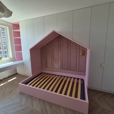 детска стая с легло къща и мебели по поръчка – реализиран проект BrosMebel