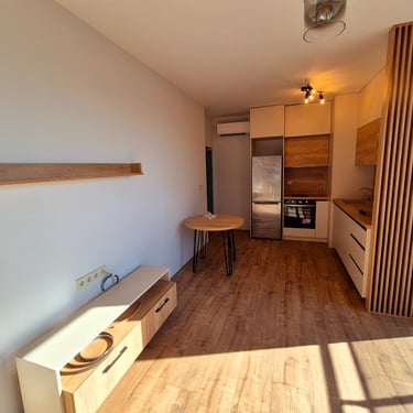 кухня по поръчка с функционално разпределение – интериор BrosMebel