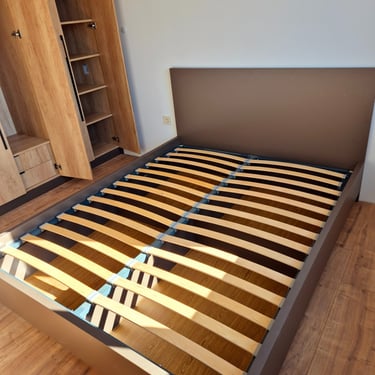 легло по поръчка с дървена конструкция – обзавеждане от BrosMebel