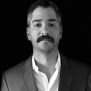 Shawn R. Simmons Jr., Co-Founder of The Verndari Group and Navy EOD veteran.