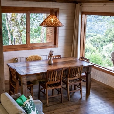 Sala de jantar em cabana para família e amigos em Urubici no Morro da Igreja