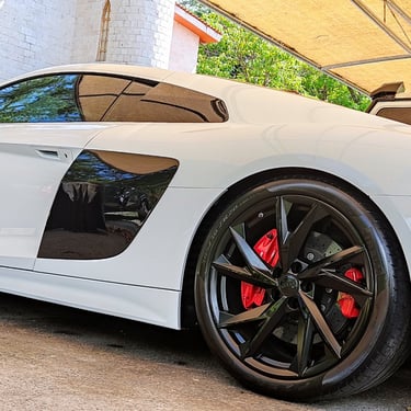 Protege tu auto premium con recubrimiento cerámico de alto desempeño aplicado por expertos en Guadalajara.