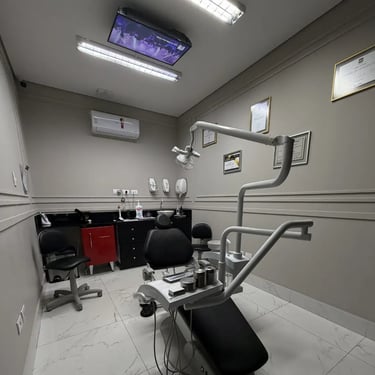 Consultório 2 da Alcantara Odontologia e implantes dentários em Jardim Alvorada, Maringá-PR