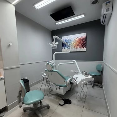 Consultório 4 da Alcantara Odontologia e implantes dentários em Jardim Alvorada, Maringá-PR