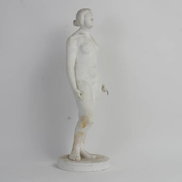 Armand Petersen - Femme cheveux bouclés sur les oreilles