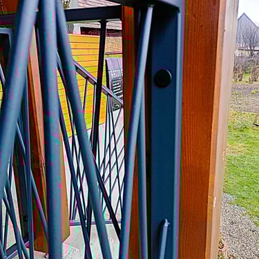 Modern fém, teraszkorlát az Arton Steel műhelyéből