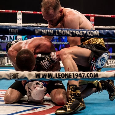 alt="shooting sportif boxe ambiance intense"