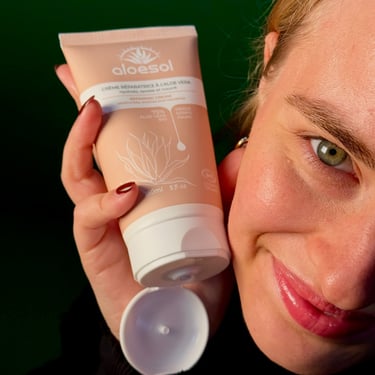 Création de visuels professionnels pour réseaux sociaux par une freelance