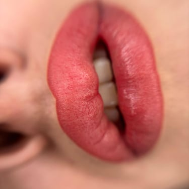 micropigmentacion-labios-efecto-acuarela-madrid-lips