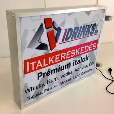 Alumínium keretes kétoldalas világító tábla plexi előlappal, energiatakarékos LED-del, országos szállítással