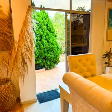 Entrada y sala comedor de casa dúplex en Amagá Antioquia.