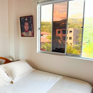 Alcoba auxiliar de casa dúplex en venta en Amagá Antioquia.