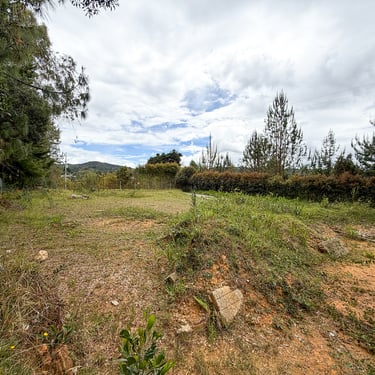 Lote en venta en Santa Elena, Medellín.