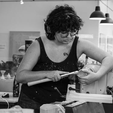 Lilou Voisinne tourneuse sur bois