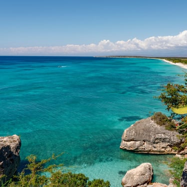 Turquoise waters and untouched white sand beach at Bahía de las Águilas, Dominican Republic