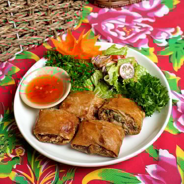 Nem ghẹ Dì Toàn - Món đặc trưng tại Bếp Dì Toàn: Quán ngon gần công viên gia định