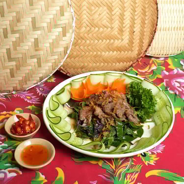 Gỏi bò rau thơm - Món ngon tại Bếp Dì Toàn - Nhà hàng ngon cạnh công viên gia định