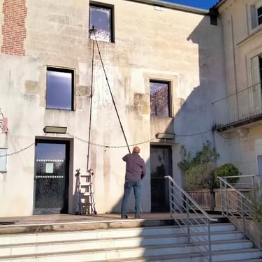 nettoyage-de-vitres-a-saint-saviniens-charente-vitre-net