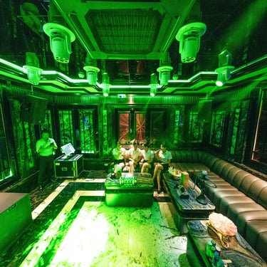 Phòng mini riêng tư, ấm cúng dành cho nhóm nhỏ tại quán karaoke Hà Nội – Monaco