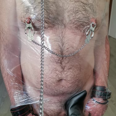 Mistress Nereid's stiletto sinks into submissive's petty cock