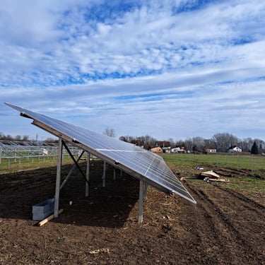 solarni paneli na zemlji kompletan solarni sistem
