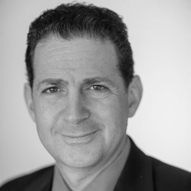 Photo of Dr Eyal Zimelchman