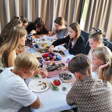 Sapnų gaudyklių kūryba sukuria laiko burbulą ir lėto buvimo akimirkas